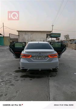 تۆیۆتا کامری